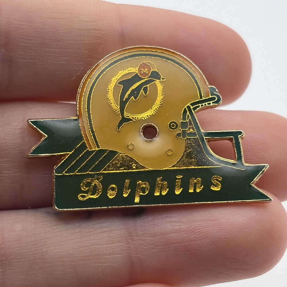 Vintage 1985 NFL Football Miami Dolphins Logo Mascot Helmet Lapel Hat Pin